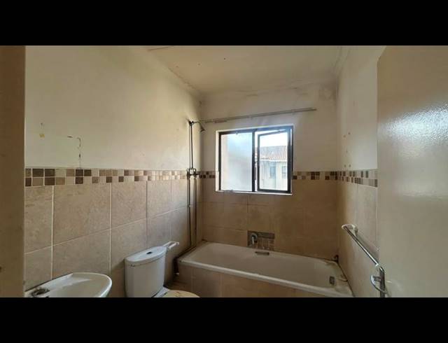 2 BEDROOM APARTMENT FOR SALE IN BRACKENHAM